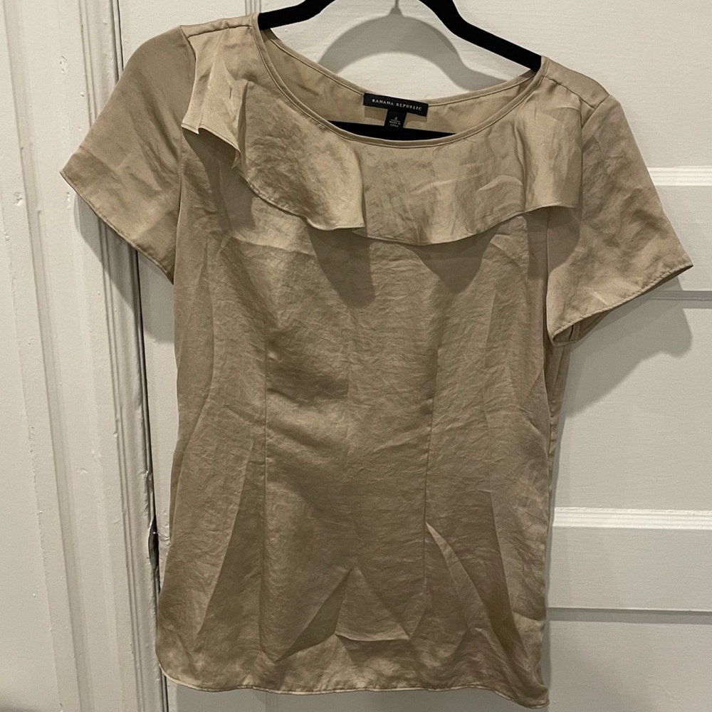 Banana republic blouse in taupe
